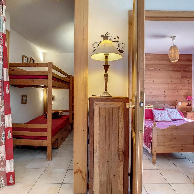 La Clusaz - 6 personnes, Appartement 33m² avec Terrasse - FR-1-818-18 - Apartment - 5