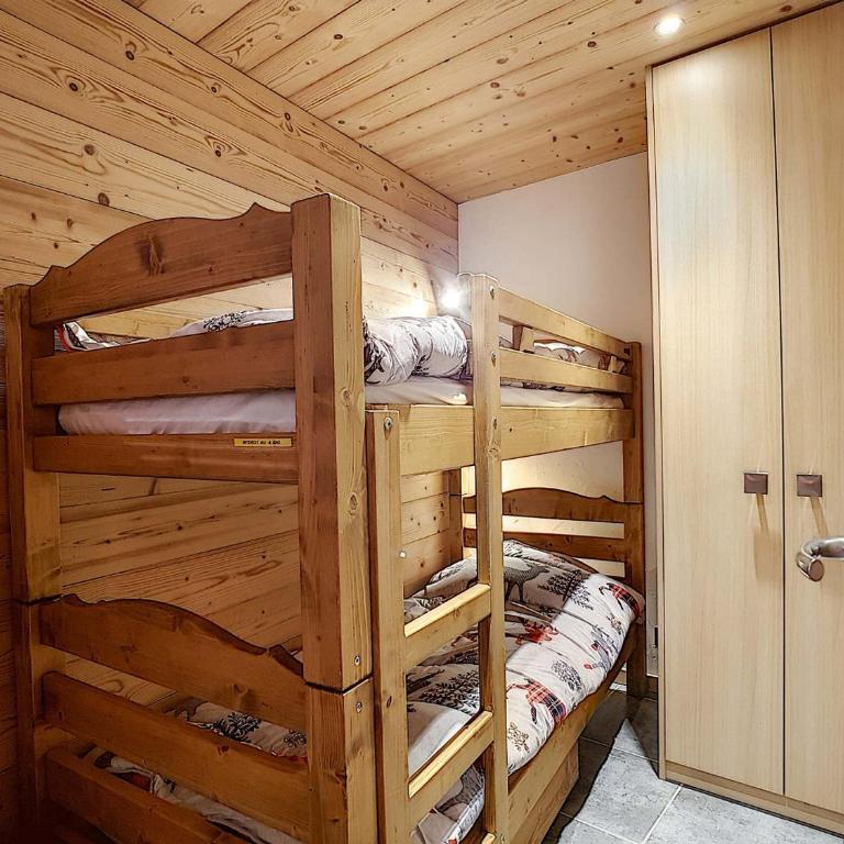 Appartement La Clusaz 4 pers, balcon, Wifi - FR-1-818-25 - Apartment - 6
