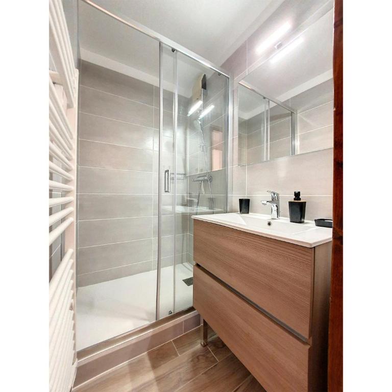 Studio rénové pour 5 pers, balcon, garage, WiFi - La Clusaz - FR-1-818-29 - Monolocale - 8