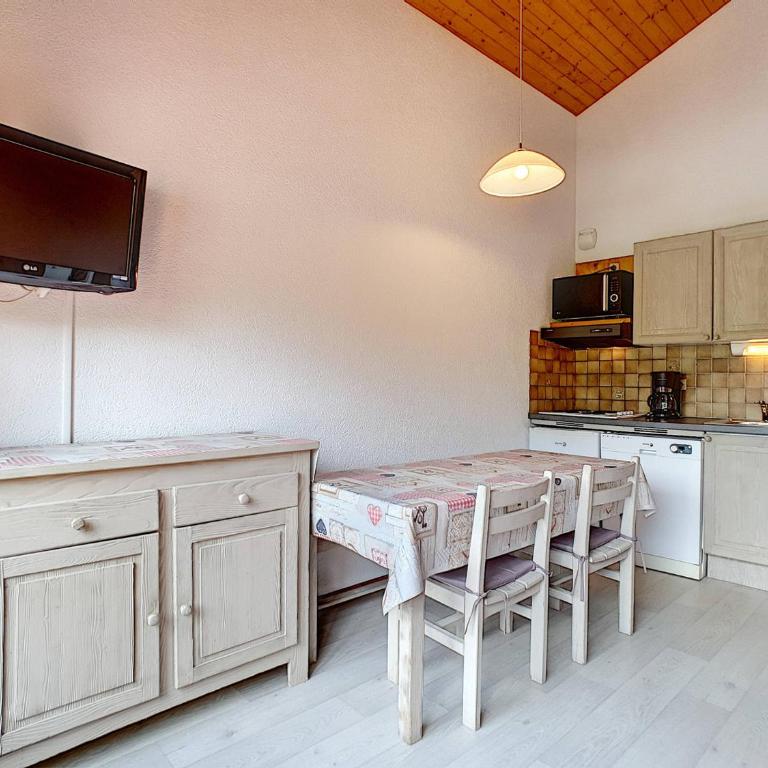 La Clusaz - Appartement pour 4 avec balcon et wifi - FR-1-818-67 - Appartamento - 2