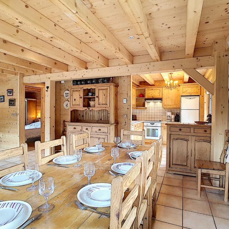 Chalet haut de gamme 8 pers à La Clusaz avec Wifi et parking - FR-1-818-74 - Chalet - 5