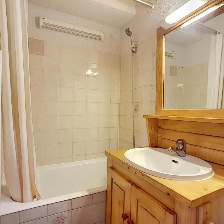 La Clusaz - Appartement pour 4 avec balcon et wifi - FR-1-818-67 - Appartamento - 6