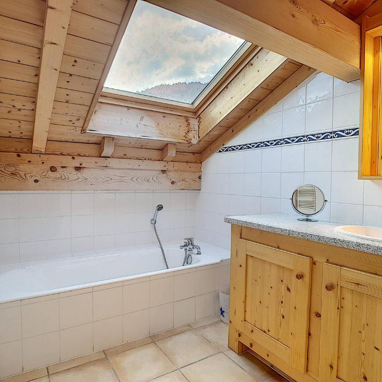 Chalet haut de gamme 8 pers à La Clusaz avec Wifi et parking - FR-1-818-74 - Chalet - 12