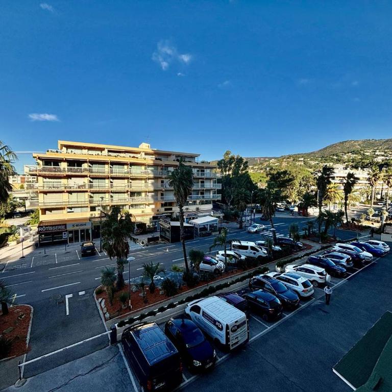 Appartement lumineux avec terrasse et accès plage - FR-1-816-15 - Apartamento - 23