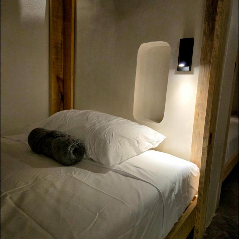 HOM Hostel Boutique - Bed in 6-Bed Mixed Dormitory Room - 4