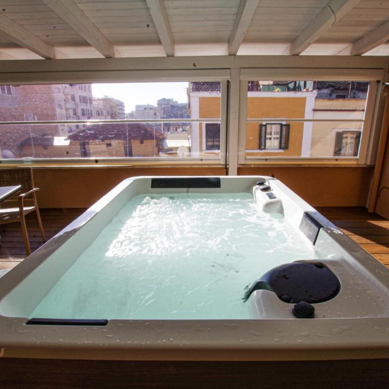 Old Bakery Rome GuestHouse - Suite Deluxe con Vasca Idromassaggio - 1