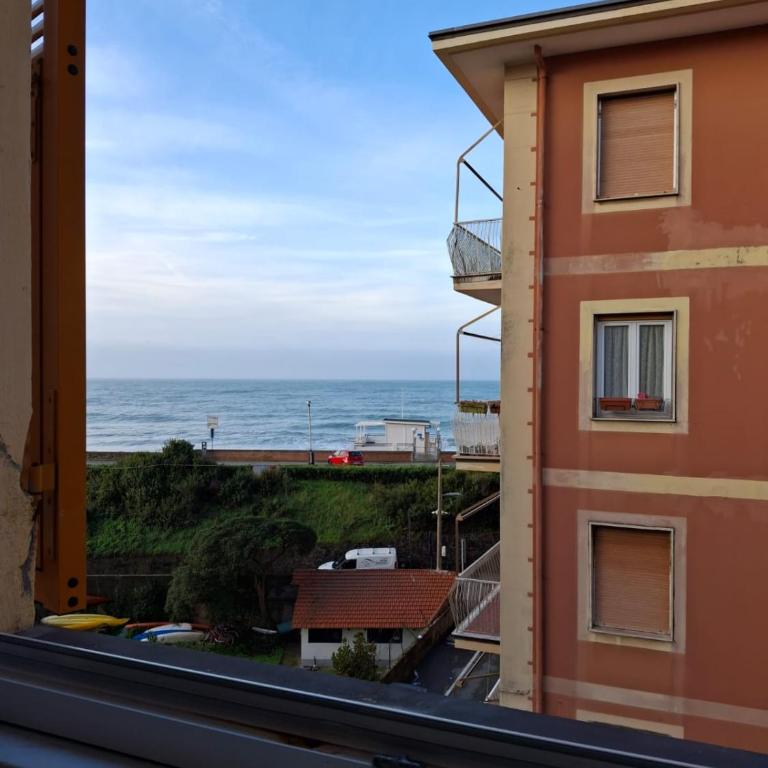 Trilocale a pochi passi dal mare - Appartamento Standard con 3 Camere da Letto - 2