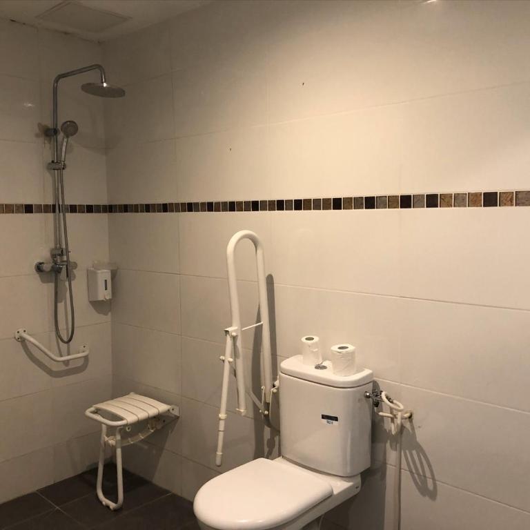 Hôtel de Ménilmontant - Chambre Triple - Accessible aux Personnes à Mobilité Réduite - 2