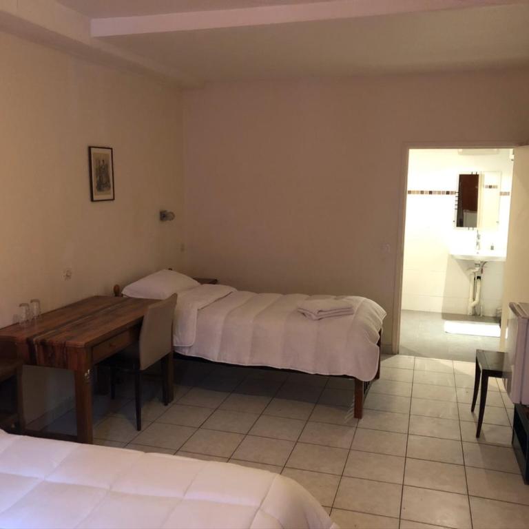 Hôtel de Ménilmontant - Chambre Triple - Accessible aux Personnes à Mobilité Réduite - 4