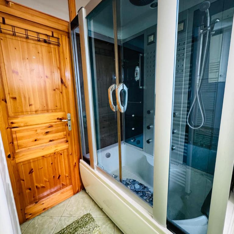 The Riverside Harmony Sarajevo - Parking available - Walk everywhere - One-Bedroom Apartment - 27