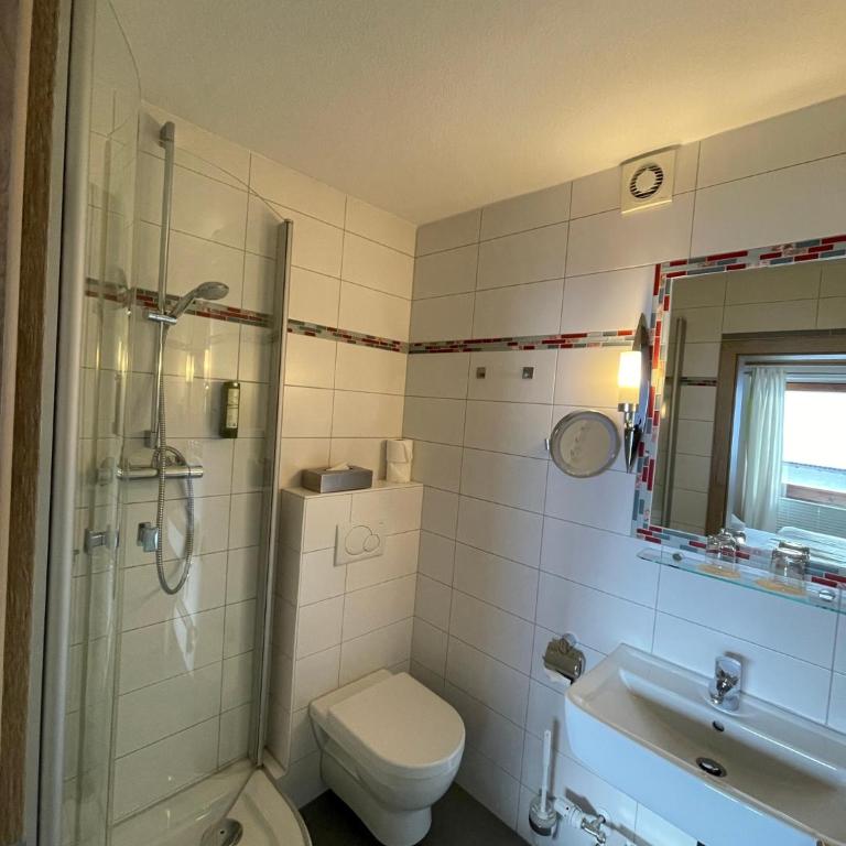 Hotel Steiger - Doppelzimmer mit Bergblick - 7