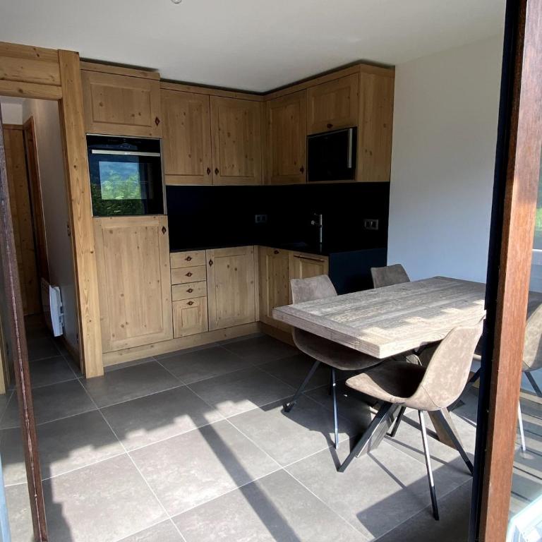Le Nid Douillet des Gerets - Studio Apartment with One Double Bed - 5