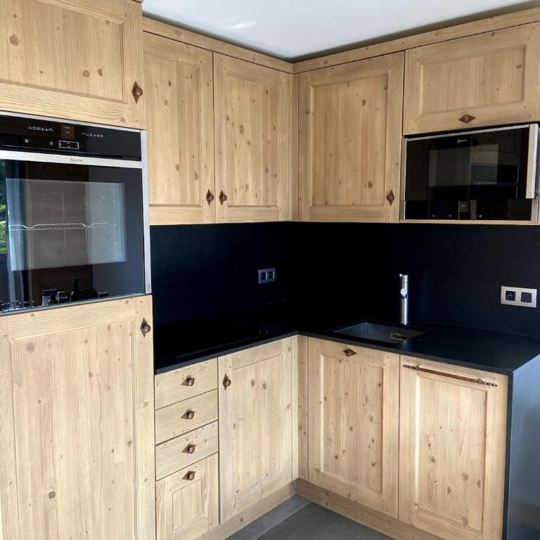 Le Nid Douillet des Gerets - Studio Apartment with One Double Bed - 8