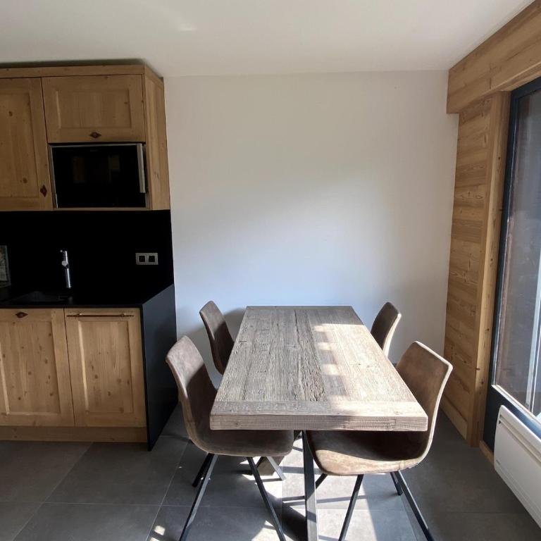 Le Nid Douillet des Gerets - Studio Apartment with One Double Bed - 18