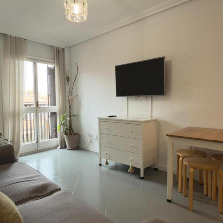 Centrally located and cosy in Madrid - Cava Baja - One-Bedroom Apartment - 3
