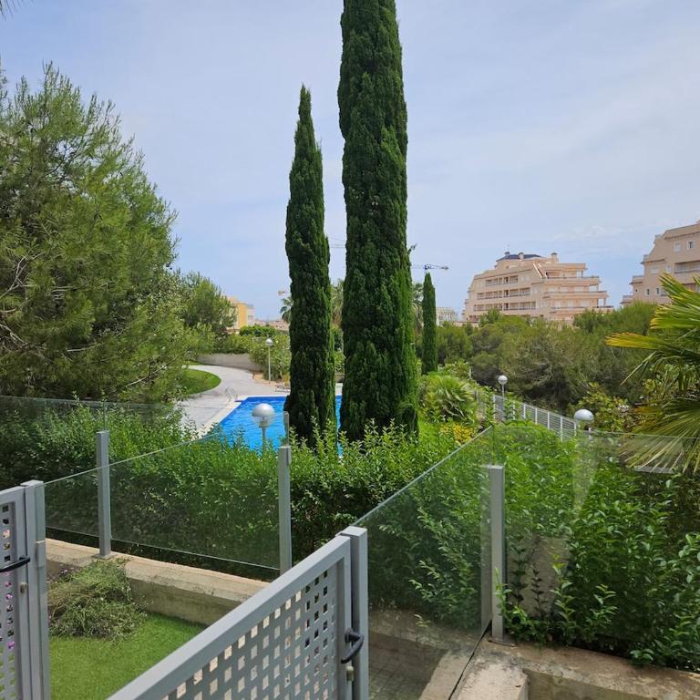 Quiet modern apartment with a large sunny garden! - Apartamento de 2 dormitorios - 25