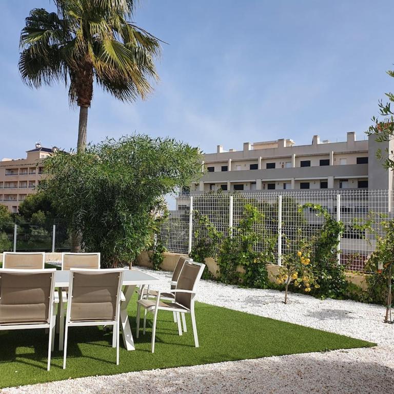 Quiet modern apartment with a large sunny garden! - Apartamento de 2 dormitorios - 26