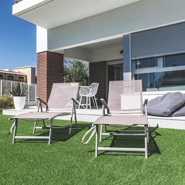 Quiet modern apartment with a large sunny garden! - Apartamento de 2 dormitorios - 33