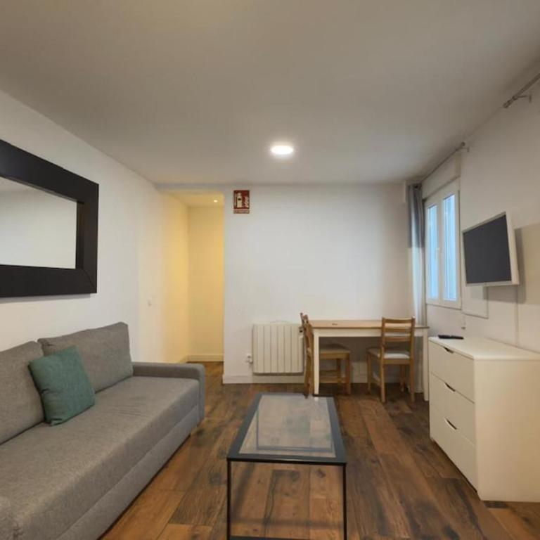 Centrally located in Madrid 3I - One-Bedroom Apartment - 1