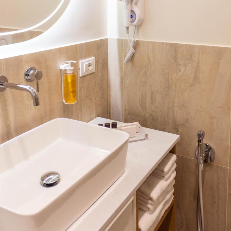 Casa Marina Rooms & Apartments - Deluxe Room - 10