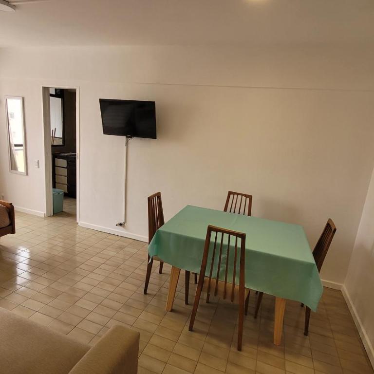 Depto a 4 cuadras del Mar en el corazón de la Perla, a 2 cuadras del centro y vista a la Cúpula de la Catedral - One-Bedroom Apartment - 8