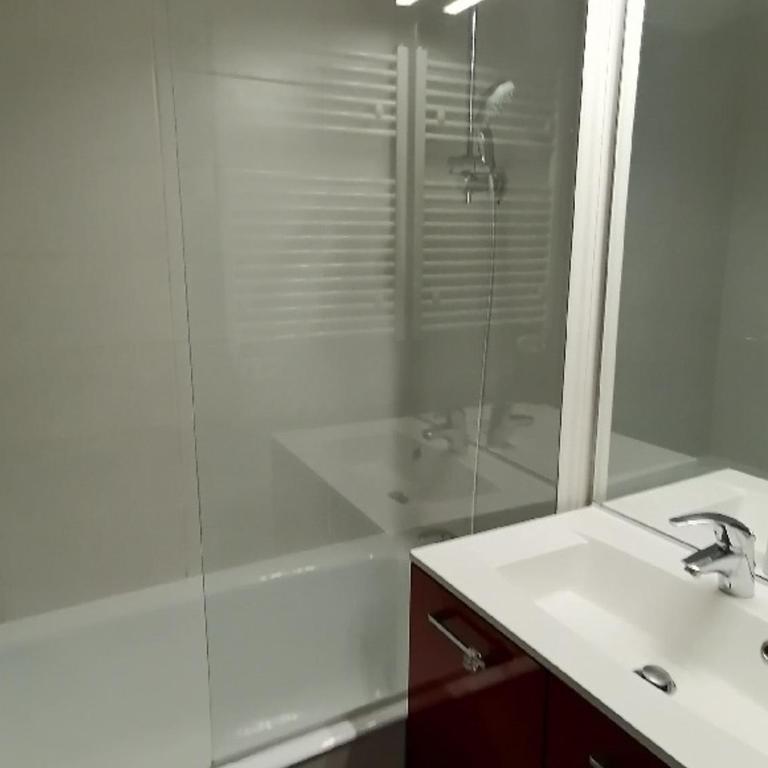 Appartement 5 personnes rénové, proche pistes et commerces, balcon sud, parking inclus - FR-1-181-2468 - Studio - 8