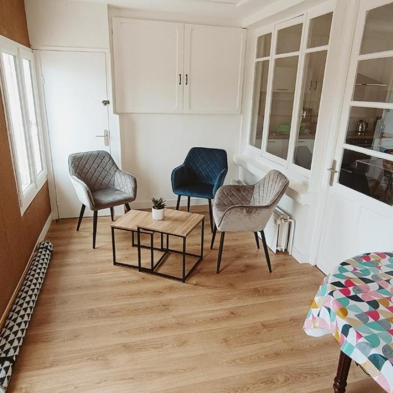 Agréable maison avec jardin à 100m de la plage - Maison 2 Chambres - 14