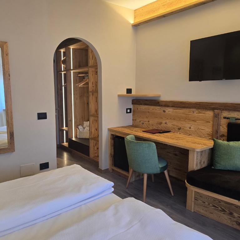 Hotel Azola - Camera Matrimoniale/Doppia con Letti Singoli con Vista Montagna - 19