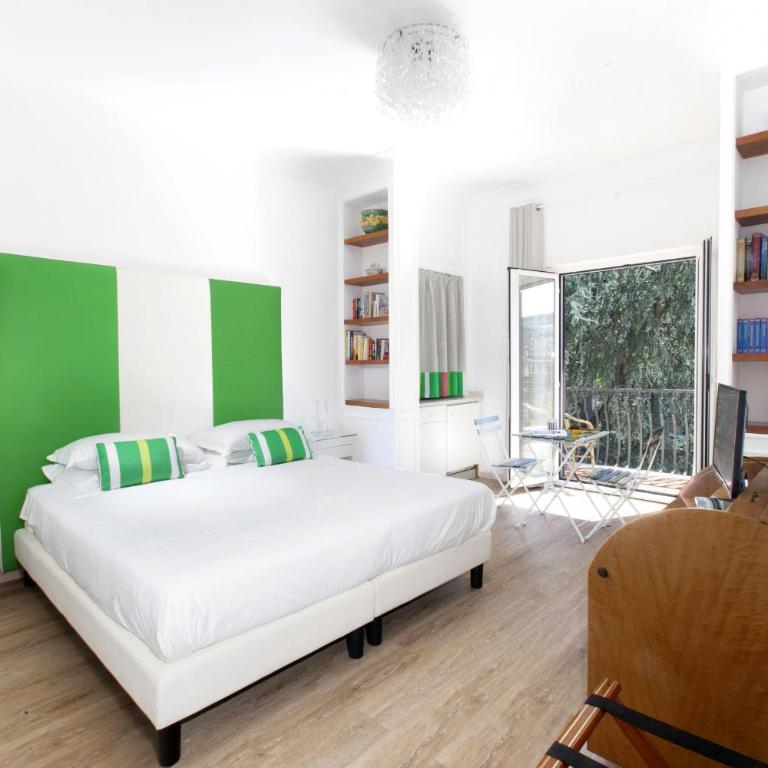 AMORE RENTALS - Casa Amore - Four-Bedroom Deluxe Apartment - 22