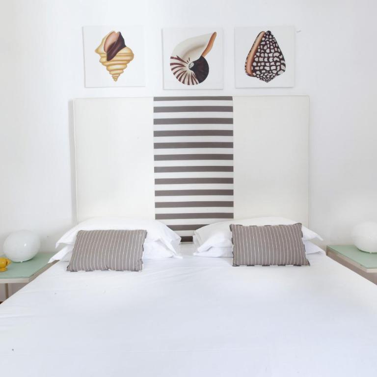 AMORE RENTALS - Casa Amore - Four-Bedroom Deluxe Apartment - 18
