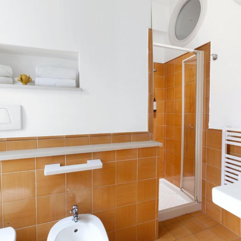 AMORE RENTALS - Casa Amore - Four-Bedroom Deluxe Apartment - 6
