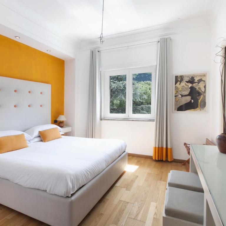 AMORE RENTALS - Casa Amore - Four-Bedroom Deluxe Apartment - 7