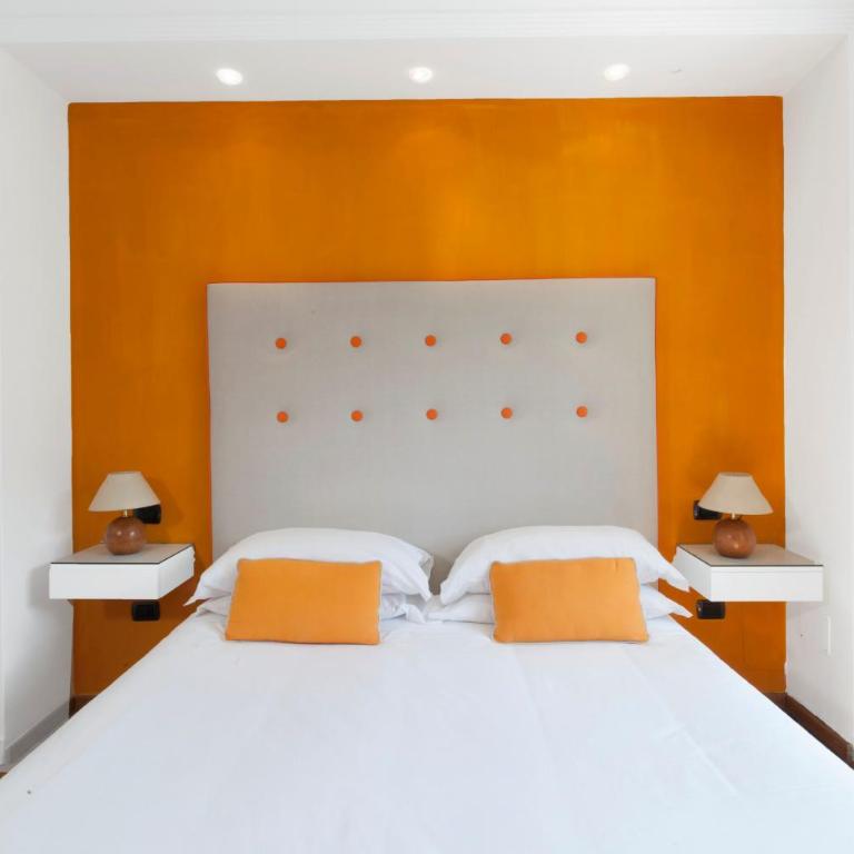 AMORE RENTALS - Casa Amore - Four-Bedroom Deluxe Apartment - 8