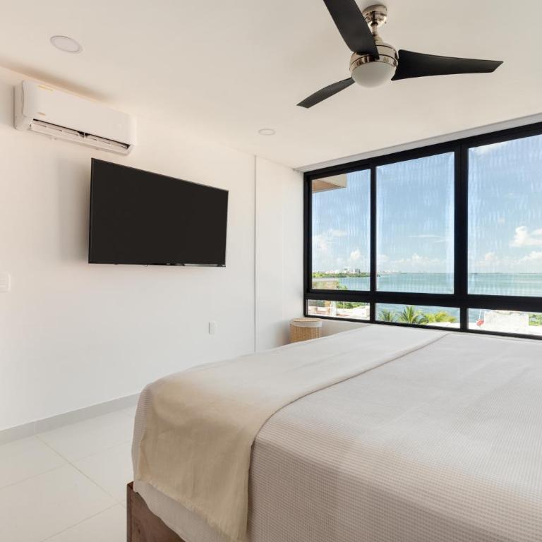 Spectacular View 2BR apartment - Rooftop Pool - Two-Bedroom Apartment with View - 3