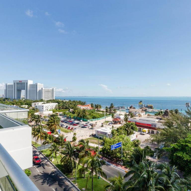 Spectacular View 2BR apartment - Rooftop Pool - Two-Bedroom Apartment with View - 13