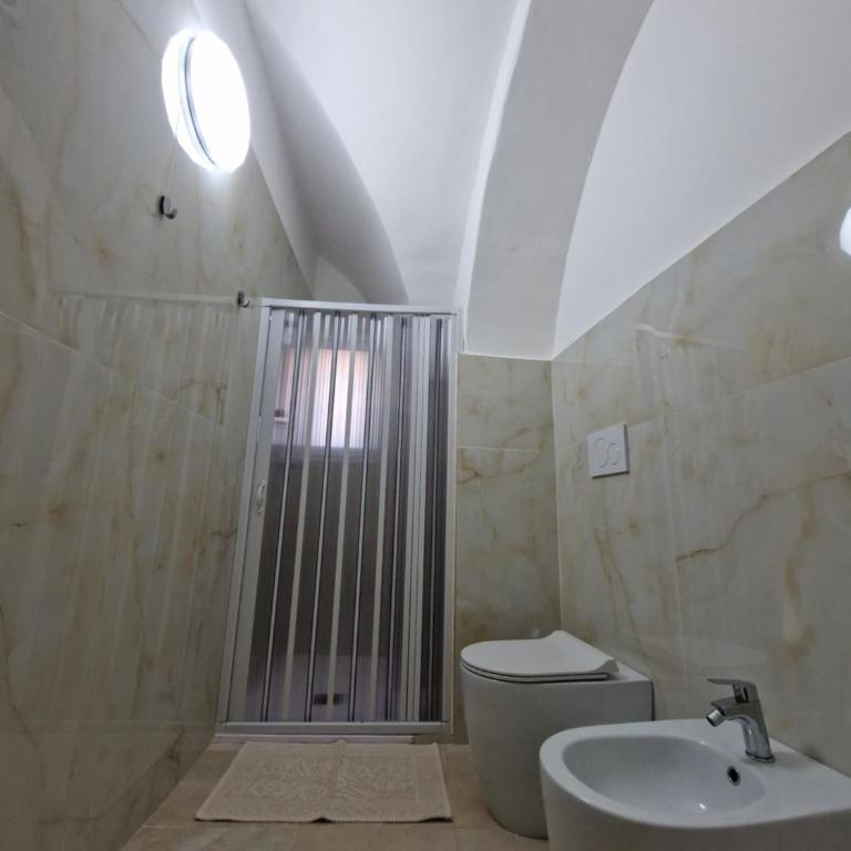 Daniel's House - One-Bedroom Apartment - 15