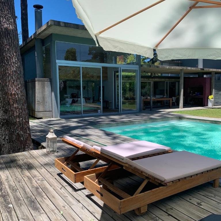 Beautiful arquitectural design house in parada 7 - Four-Bedroom House - 2