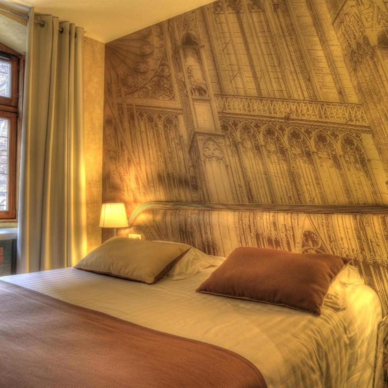 Hotel Cathédrale - Chambre Double avec Vue sur la Cathédrale - 4