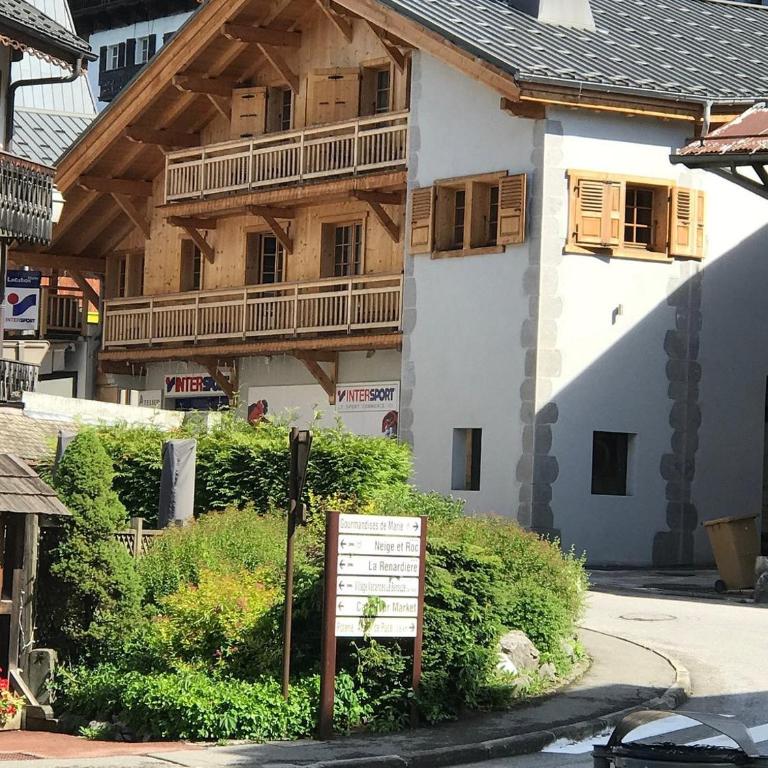 Les Couadzous Samoëns Centre, Sauna, Jacuzzi, 6 chambres, 7 salles de bains, 16 pers 250 m2 - Chalet - 5