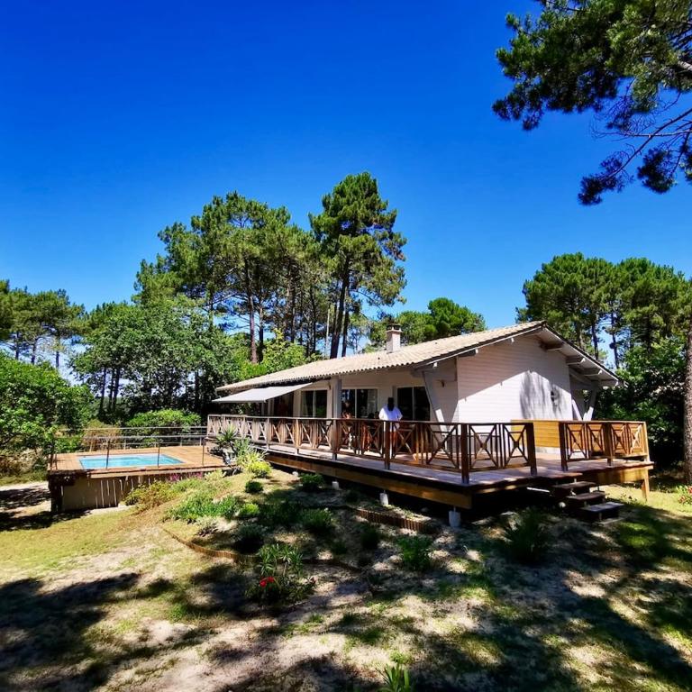 Villa avec piscine sur le golf entre lac et Océan - Villa avec Piscine Privée - 1