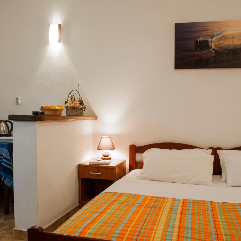 Huter Apartments - Comfort Studio with Terrace - 4