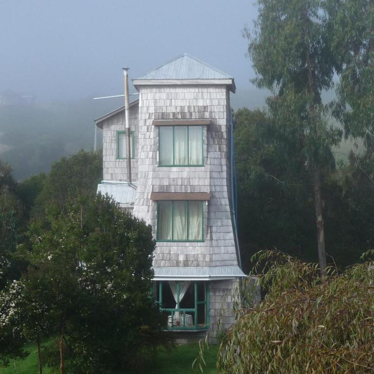 Unique Tree House Hideaway in Nature - Two-Bedroom House - 14