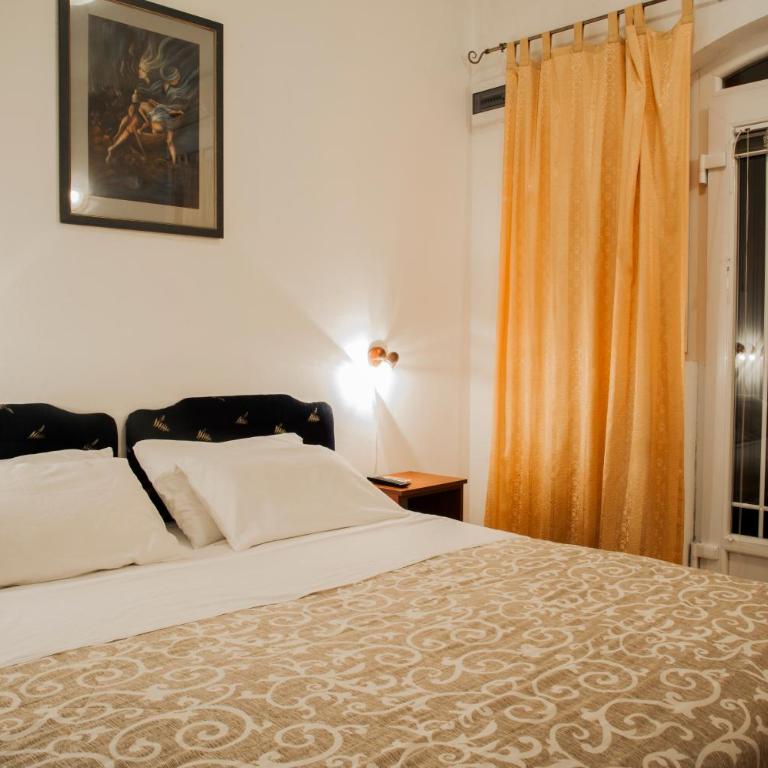 Huter Apartments - Studio with Terrace - 3