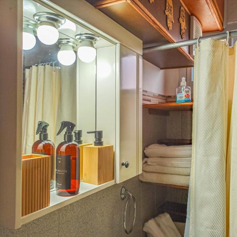 Mar y Centro - One-Bedroom Apartment - 18