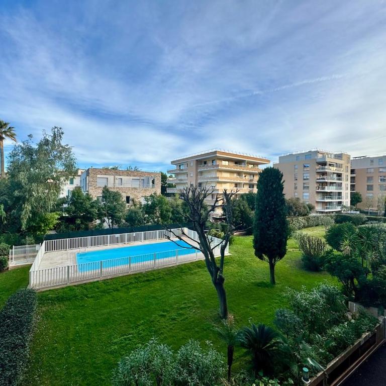 Le Lys - Apt 4 Prs - clim - piscine - parking - Appartement 1 Chambre - 13