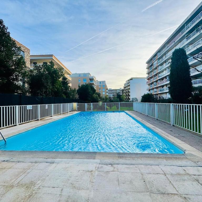Le Lys - Apt 4 Prs - clim - piscine - parking - Appartement 1 Chambre - 19