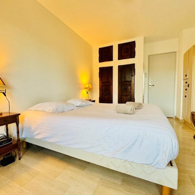 Le Lys - Apt 4 Prs - clim - piscine - parking - Appartement 1 Chambre - 21