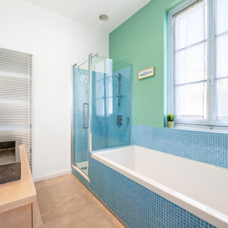 Magnifique Villa d'époque vue mer, plage à 12 min à pieds - Villa - 33