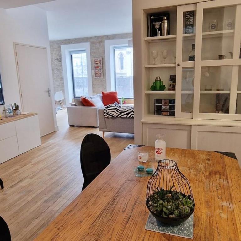 Le Saint Baudile 80sqm parking AC church view - Appartement 1 Chambre - 8