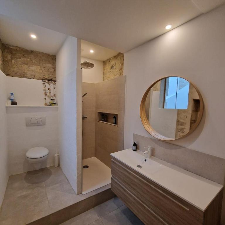 Le Saint Baudile 80sqm parking AC church view - Appartement 1 Chambre - 31